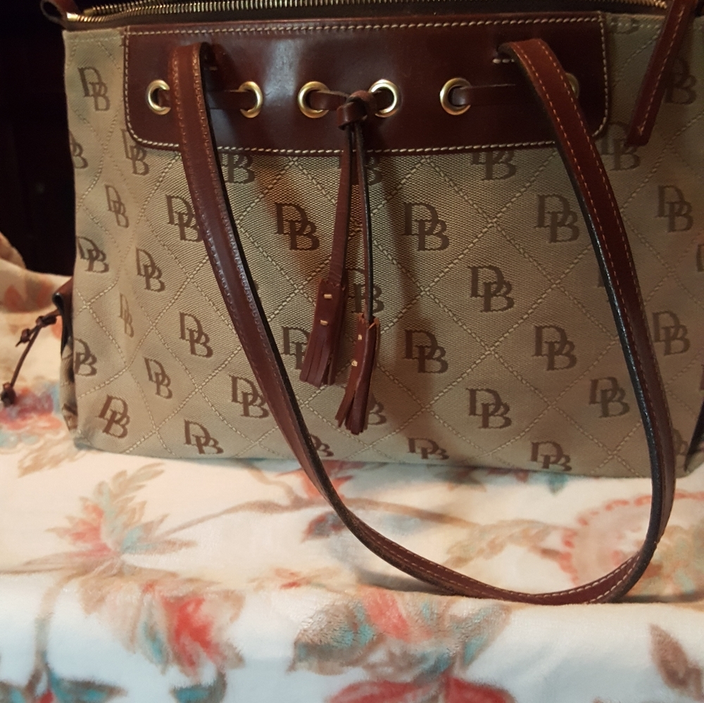 Beautiful Dooney Bourke Handbag